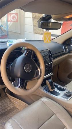 جیپ گراند شیرۆکی